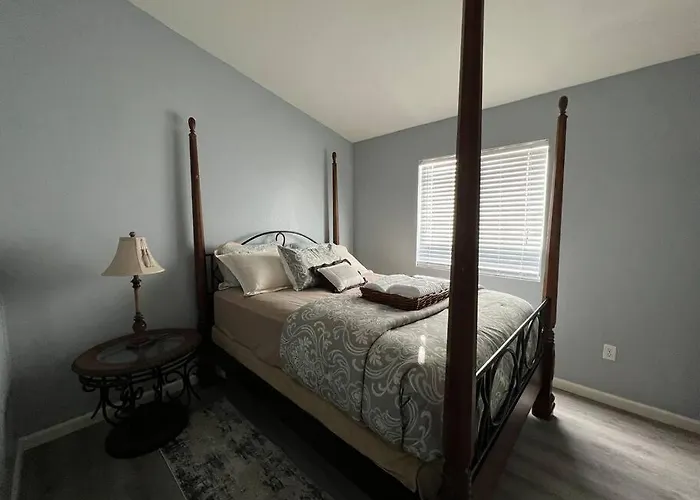 Lady T's Serenity Getaway Near Tus Airport * Tucson