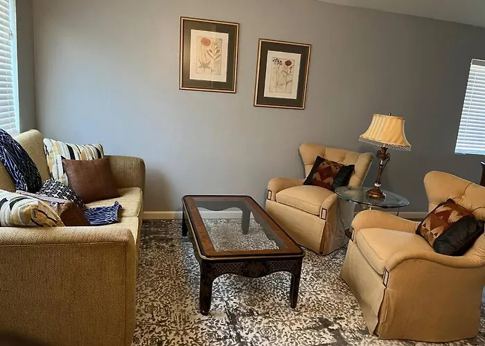 Lady T's Serenity Getaway Near Tus Airport Villa Tucson